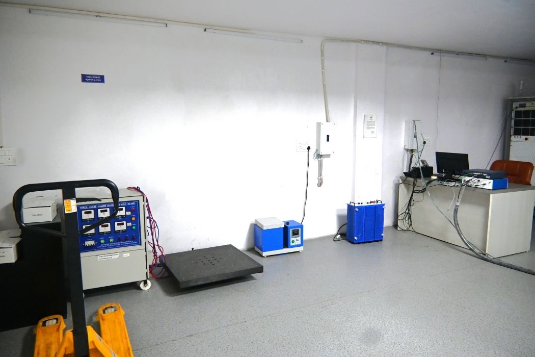 Our Working Lab: A Closer Look - ITC Lab Our Working Lab: A Closer Look - ITC Lab