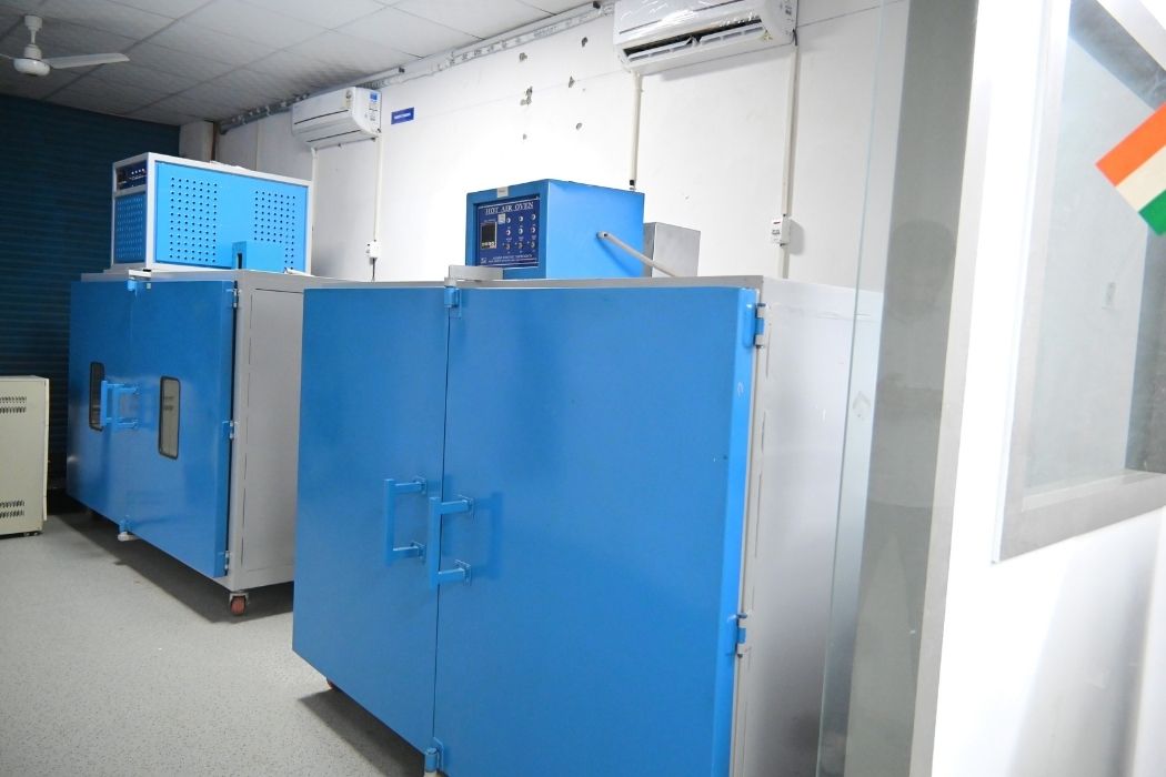Our Working Lab: A Closer Look - ITC Lab Our Working Lab: A Closer Look - ITC Lab