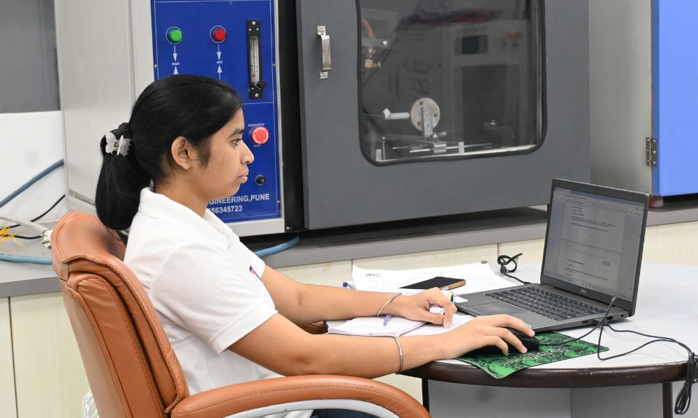 Behind the Scenes: Our Lab at Work - ITC Lab Behind the Scenes: Our Lab at Work - ITC Lab